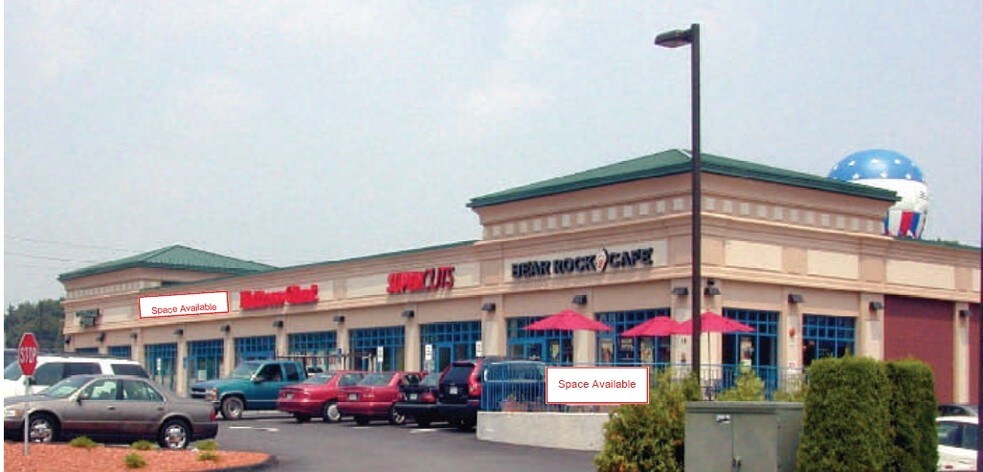 More Photos Of 14 Commercial Way, Leominster Storefront For Lease