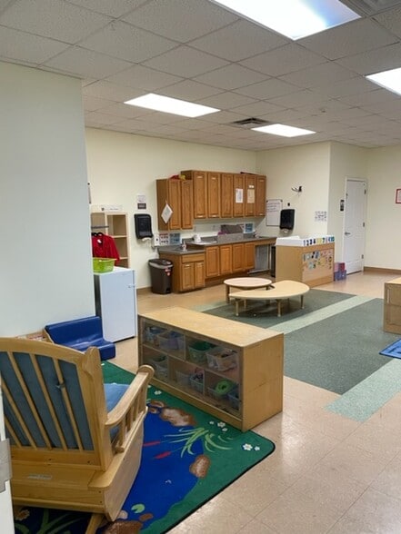 More Photos Of 2-6 Fairview Hills Dr, Fairview Daycare Center For Lease