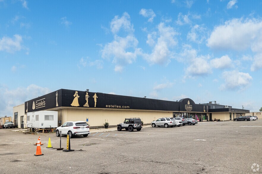 More Photos Of 1600 Broadhollow Rd, Farmingdale Warehouse For Sale