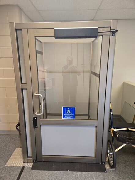 More Photos Of 7910 N Virginia St, Reno Office For Lease