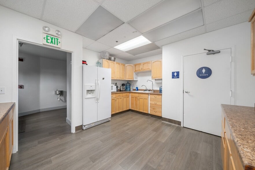 More Photos Of 2200 Golden Hill Rd, Paso Robles Warehouse For Sale