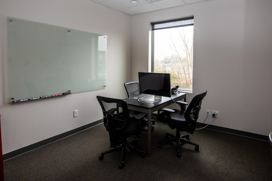 More Photos Of 2560 28th St, Boulder Office For Lease