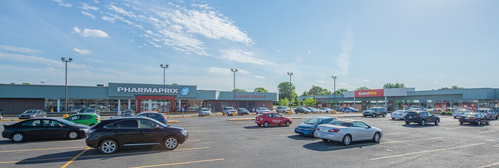 More Photos Of 8200-8230 Boul Taschereau, Brossard Storefront For Lease