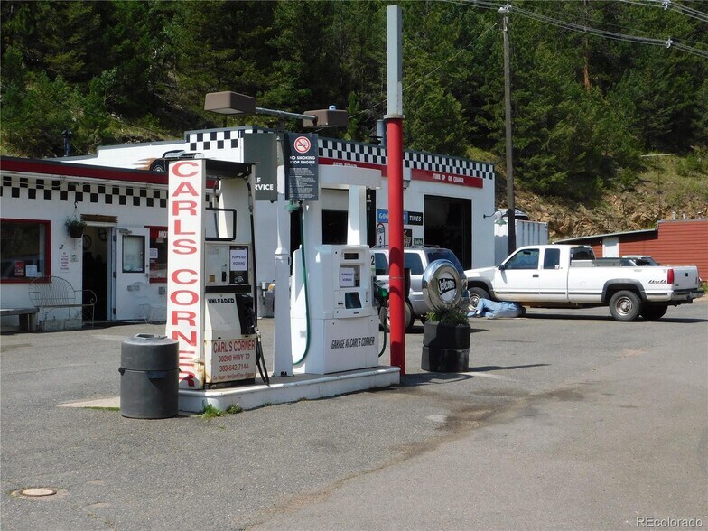 Primary Photo Of 30200 Highway 72, Golden Service Station For Sale