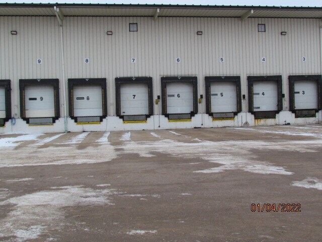 More Photos Of 1409 Indianhead Dr, Menomonie Warehouse For Lease