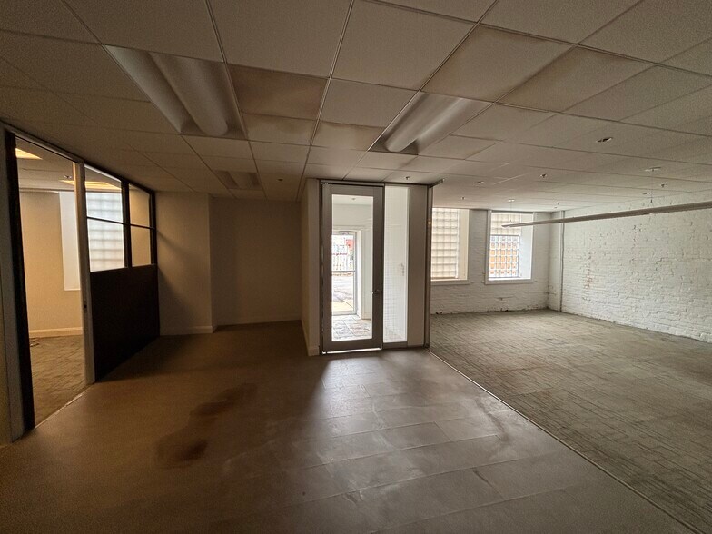 More Photos Of 1900 Lowe St, Pittsburgh Warehouse For Sale