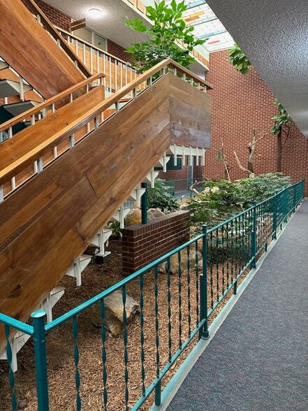 More Photos Of 1304 N Academy Blvd, Colorado Springs Medical For Sale