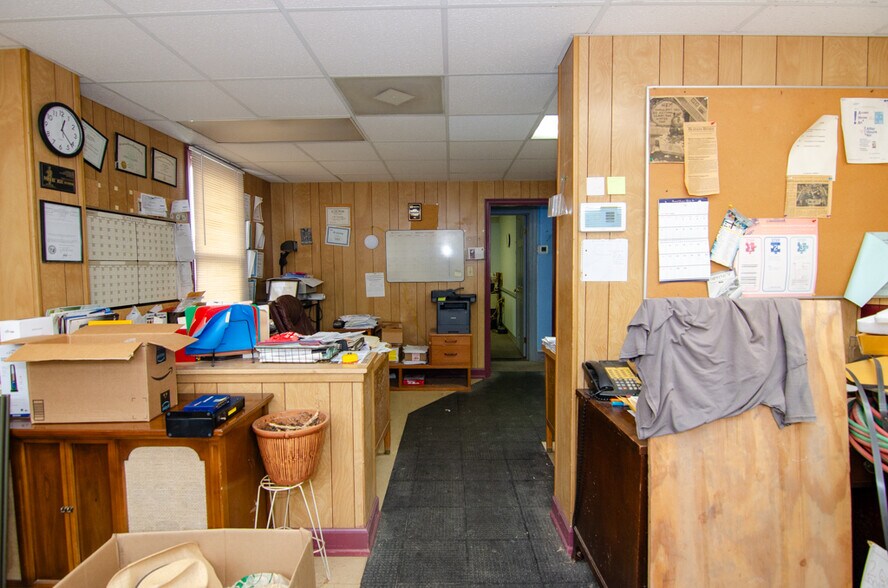 More Photos Of 1108 Pickett Rd, Norfolk Flex For Sale