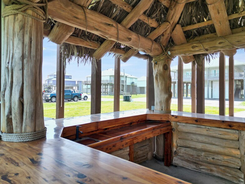 More Photos Of 944 Raymond, Crystal Beach Specialty For Sale