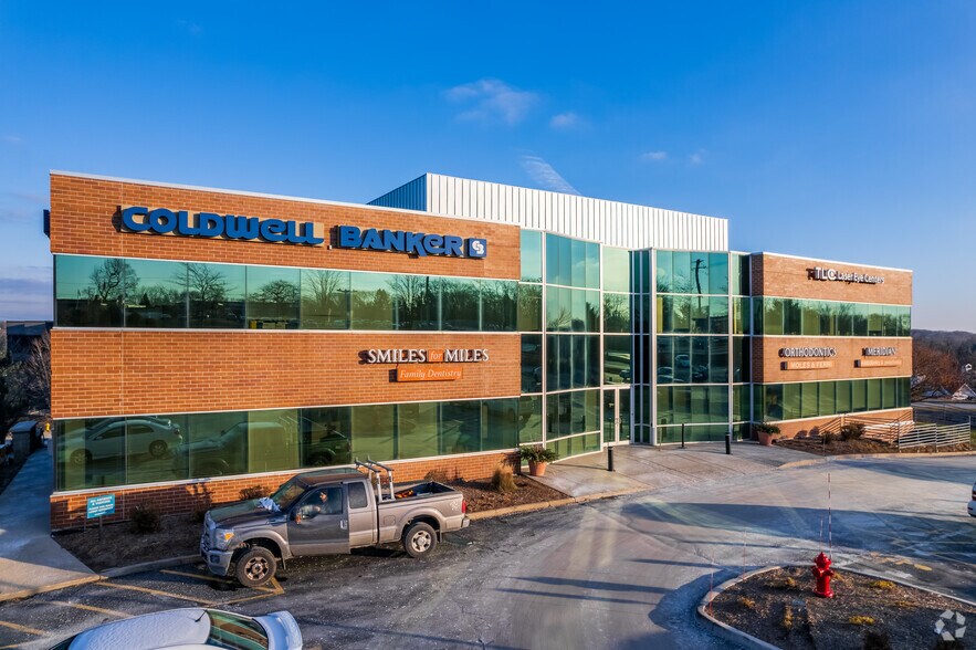 More Photos Of 20350 Water Tower Blvd, Brookfield Medical For Lease