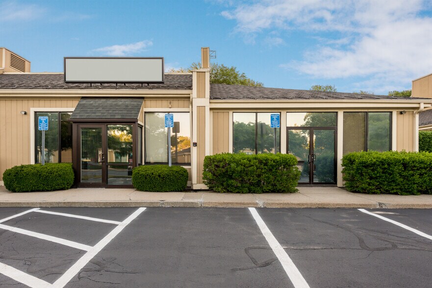 More Photos Of 2168 Diamond Hill Rd, Woonsocket Unknown For Lease