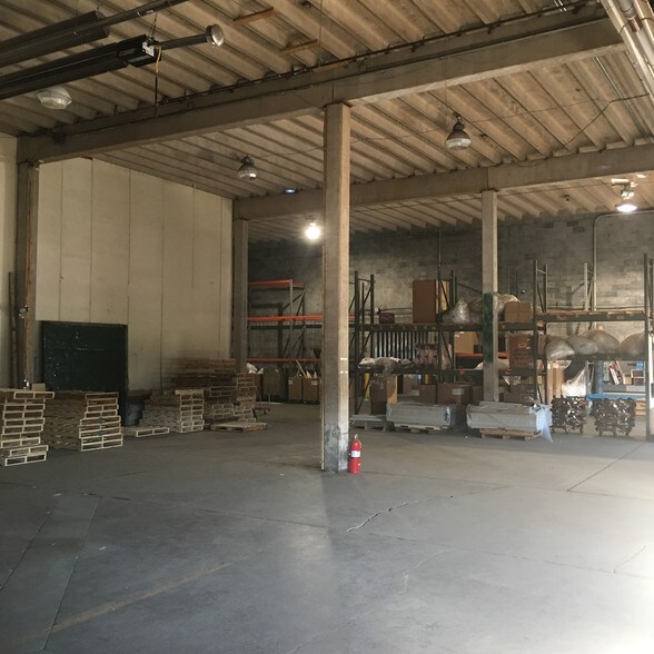 More Photos Of 801 Hatch St, Elmira Distribution For Lease