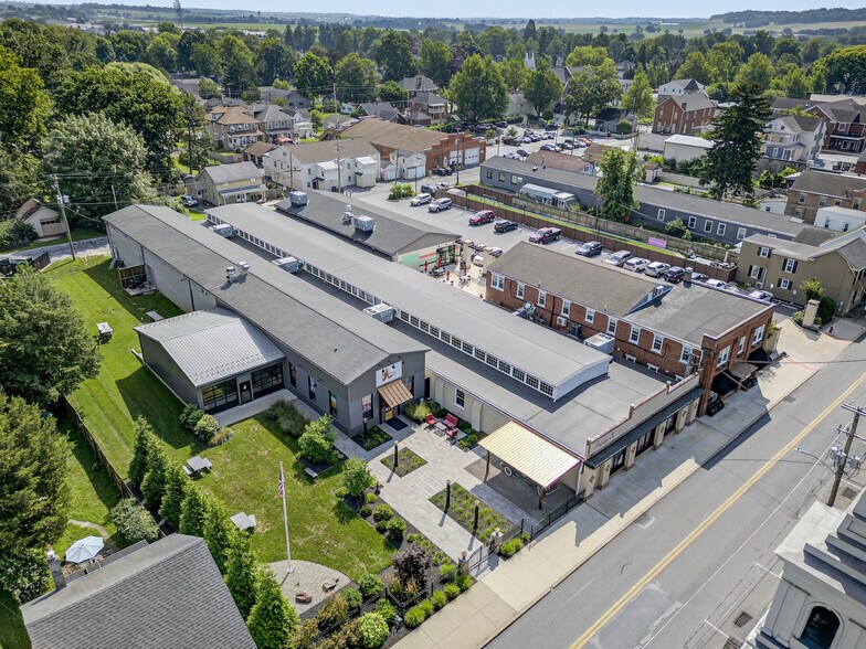 More Photos Of 51 N Main St, Manheim General Retail For Sale