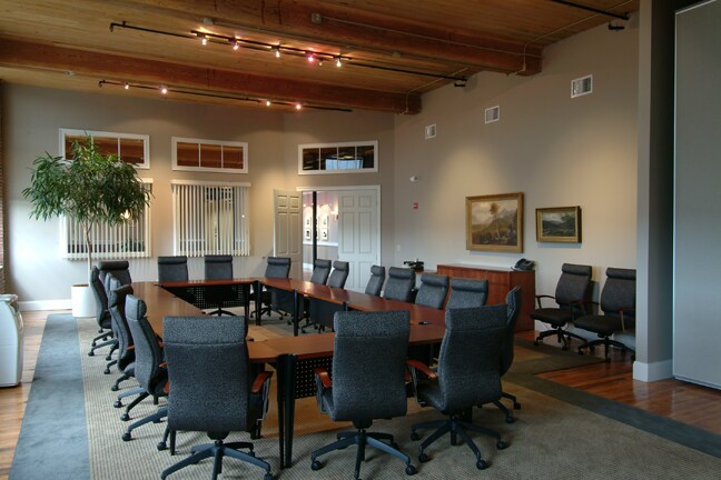 More Photos Of 670 N Commercial St, Manchester Apartments For Lease
