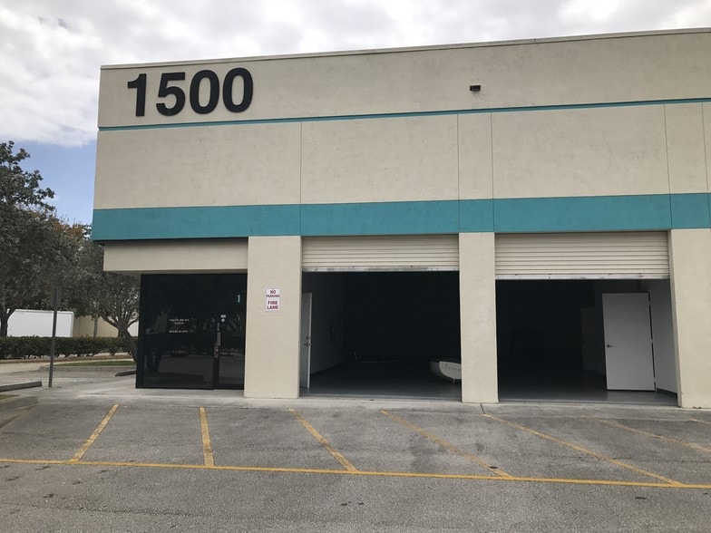 More Photos Of 1500 SW 30th Ave, Boynton Beach Warehouse For Lease
