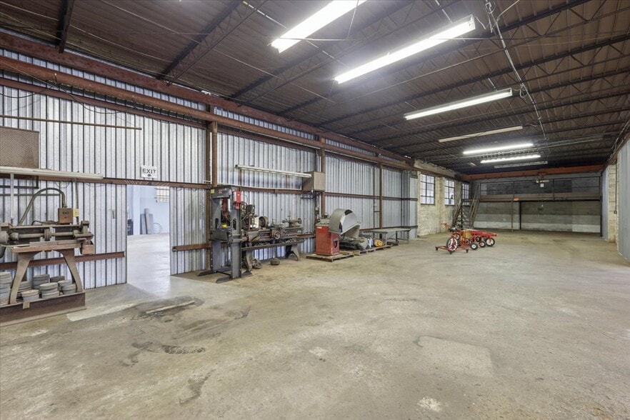 More Photos Of 1020 Wilfred Dr, Orlando Industrial For Sale