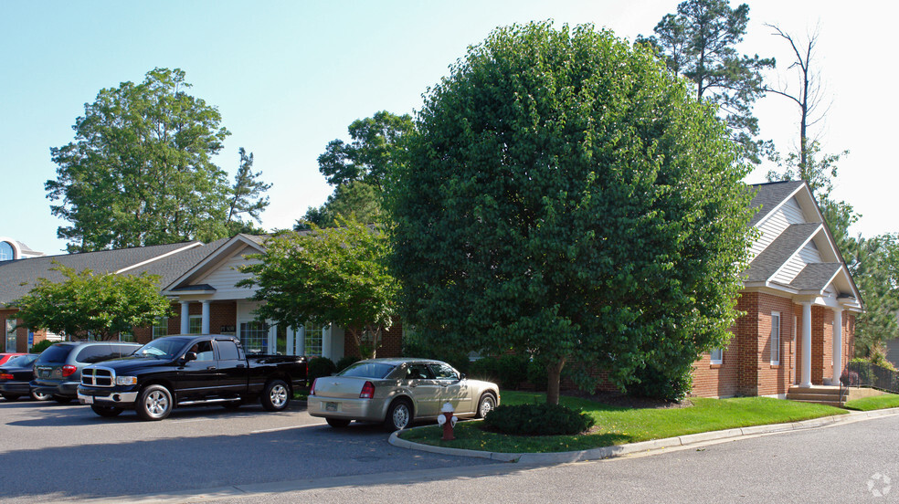 Primary Photo Of 704 Thimble Shoals Blvd, Newport News Medical For Sale