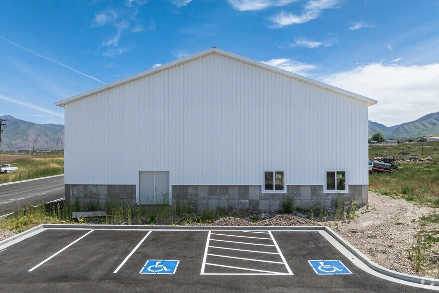 More Photos Of 952 N 1000 W, Tooele Warehouse For Sale