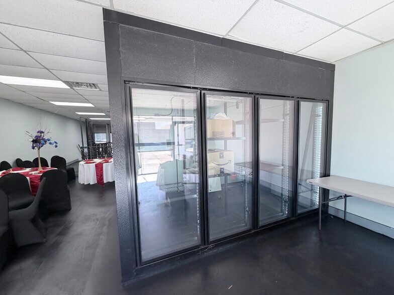 More Photos Of 3393-3437 Summer Ave, Memphis Storefront For Lease