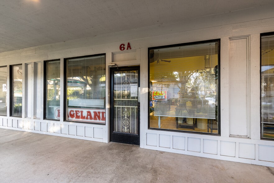 More Photos Of 2441 NW 43rd St, Gainesville Storefront For Sale