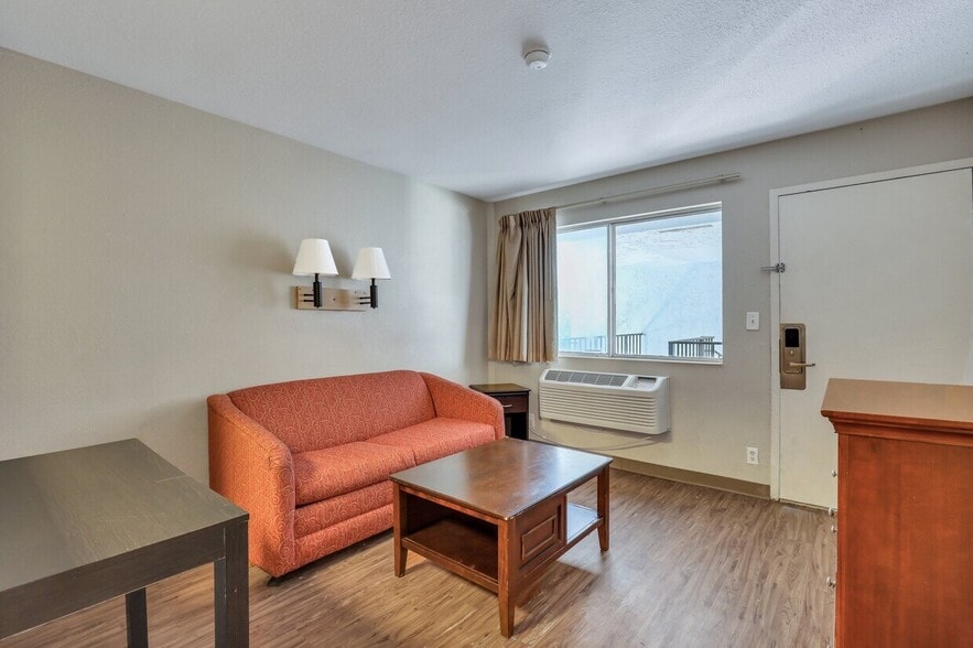 More Photos Of 4071 US 17, Richmond Hill Hotel For Sale