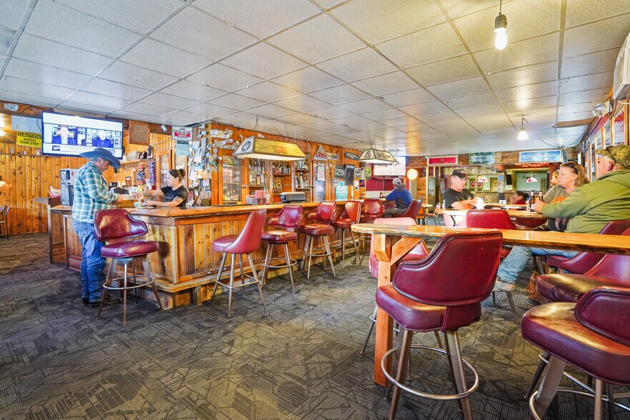 More Photos Of 4976 WA-25 Hwy, Hunters Bar For Sale
