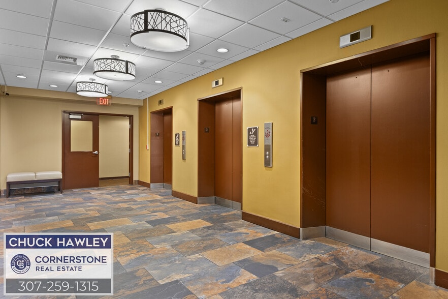 More Photos Of 104 S Wolcott St, Casper Office For Sale