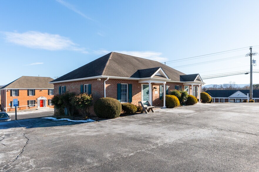 Primary Photo Of 40 Stoneridge Dr, Waynesboro Office For Lease