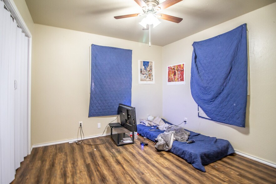 More Photos Of 2715 E 2nd St, Lubbock Apartments For Sale