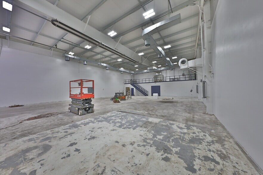 More Photos Of 12 Orben Dr, Landing Showroom For Lease