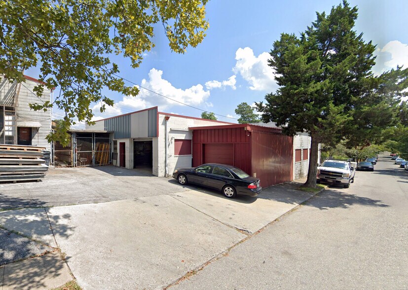 More Photos Of 4501-4503 Harford Rd, Baltimore Storefront Retail Residential For Sale