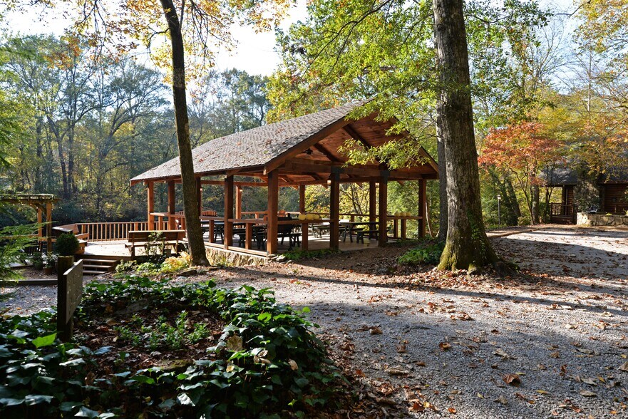 More Photos Of 867 Welcome Valley Rd, Benton Hotel For Sale