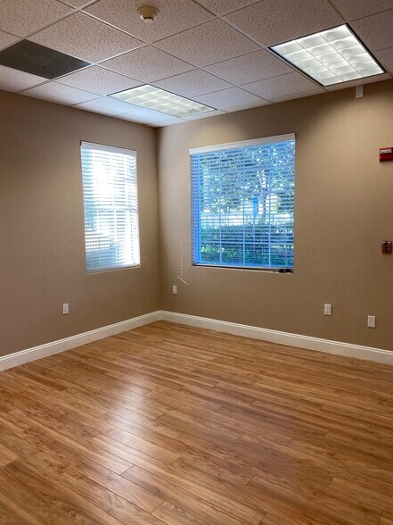 More Photos Of 1817 Crescent Blvd, Orlando Office Residential For Lease