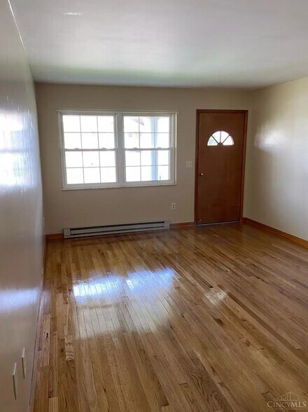 More Photos Of 405 N Main St, Georgetown Apartments For Sale
