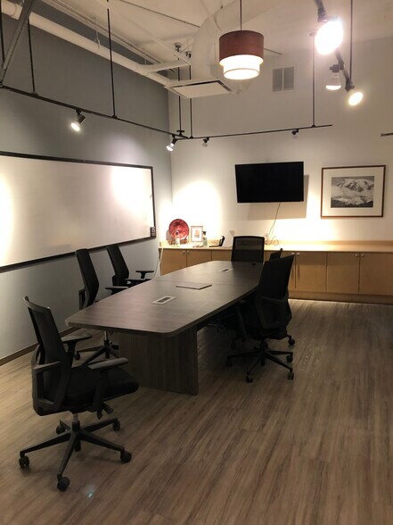 More Photos Of 500 Elliott Ave W, Seattle Office For Lease