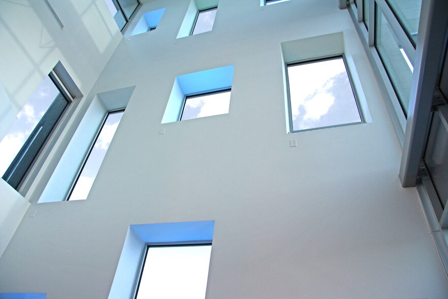 More Photos Of 7619 Branford Pl, Sugar Land Medical For Lease