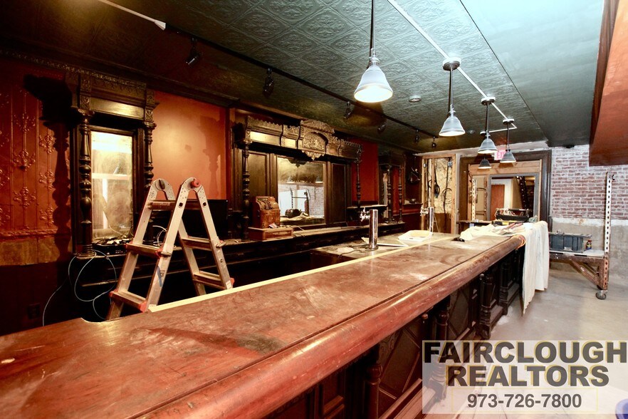 More Photos Of 430 Front St, Belvidere Hotel For Sale