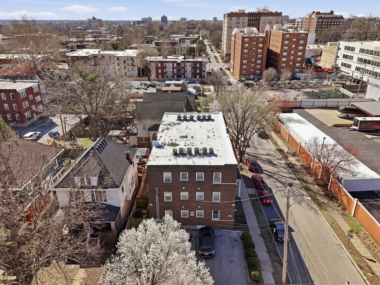 More Photos Of 3401-3403 Central St, Kansas City Apartments For Sale