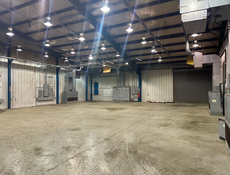 More Photos Of 1102 Highway 96, Fayette Warehouse For Lease