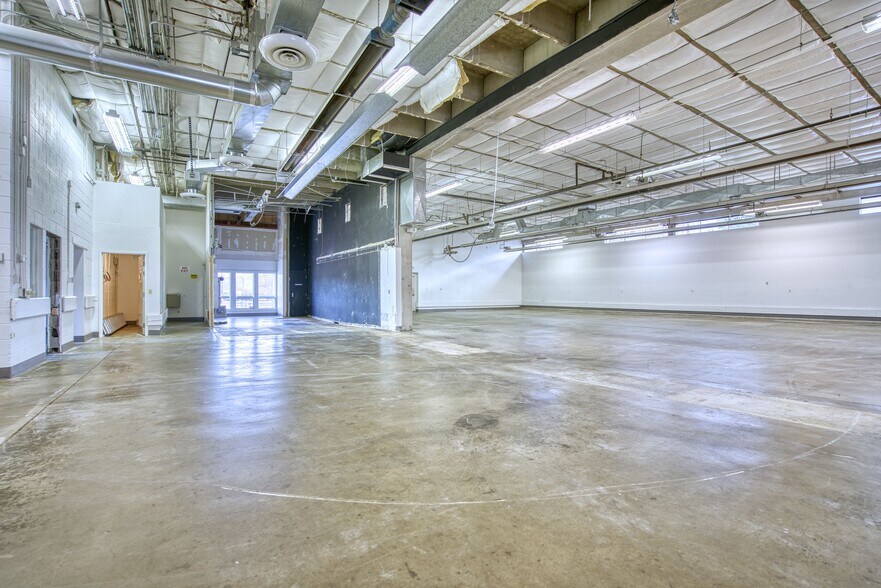 More Photos Of 1860 38th St, Boulder Distribution For Lease
