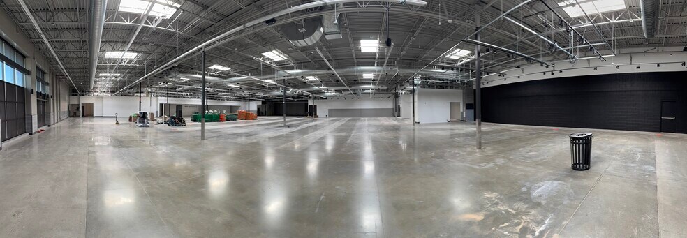 More Photos Of 15225 Whittier Blvd, Whittier Freestanding For Lease