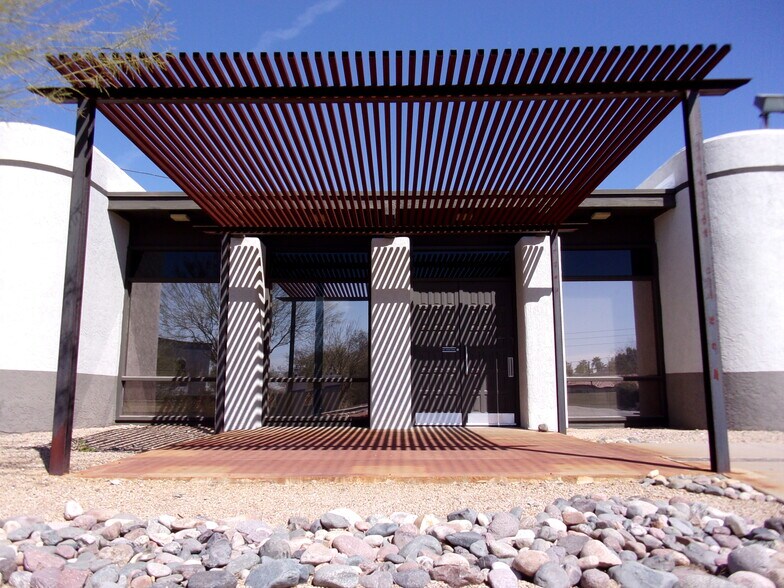 More Photos Of 7228 N Dreamy Draw Dr, Phoenix Office For Lease