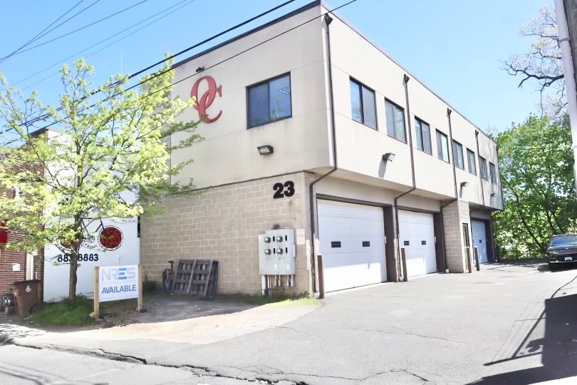 More Photos Of 23 Ryan St, Stamford Flex For Sale