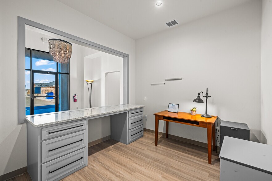 More Photos Of 6403 107th St, Lubbock Office For Lease