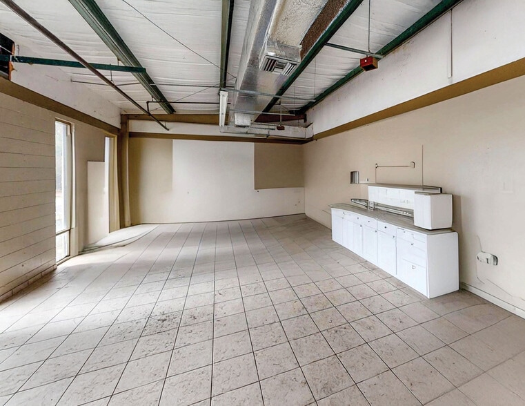 More Photos Of 12450 Automobile Blvd, Clearwater Warehouse For Sale