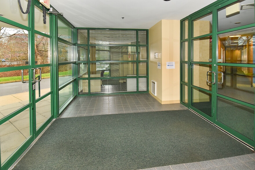 More Photos Of 755 Winding Brook Dr, Glastonbury Office For Sale