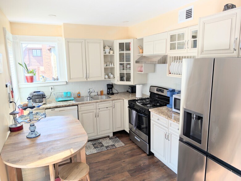 More Photos Of 59 Franklin St, Morristown Medical For Sale