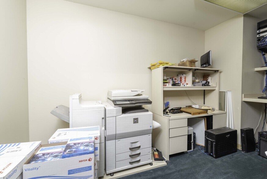 More Photos Of 426 Main St, Ketchikan Office For Sale