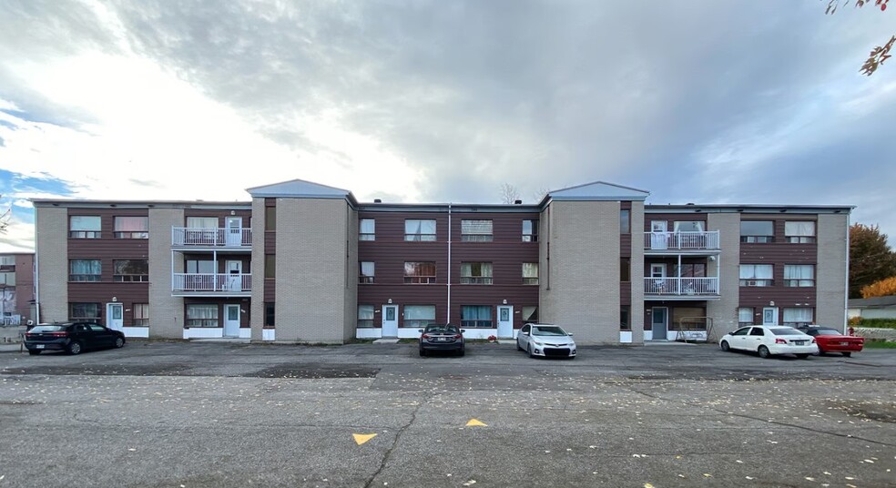 Primary Photo Of 1360-1394 Rue Gérard-Malouin, Nicolet Apartments For Sale