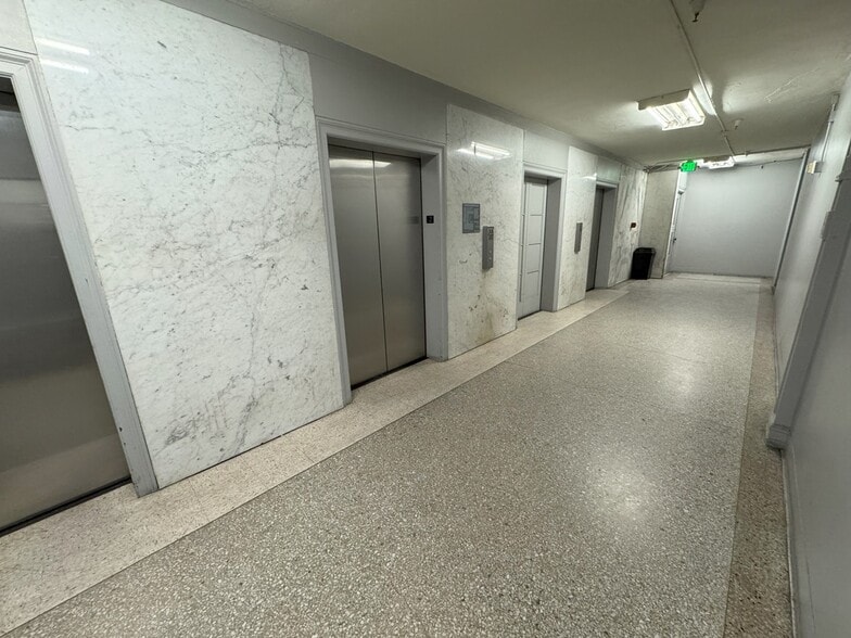 More Photos Of 318-320 W 9th St, Los Angeles Office Residential For Lease